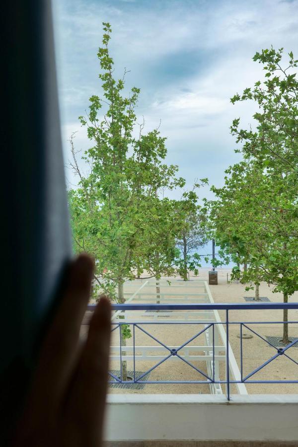 Mema Rooms Himare Exterior photo